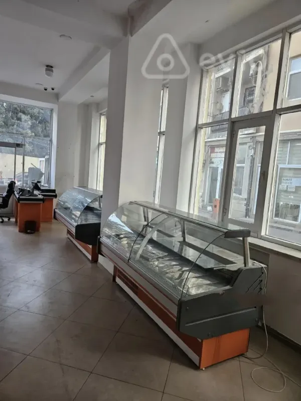 Kirayə verilir mənzil 100 m²