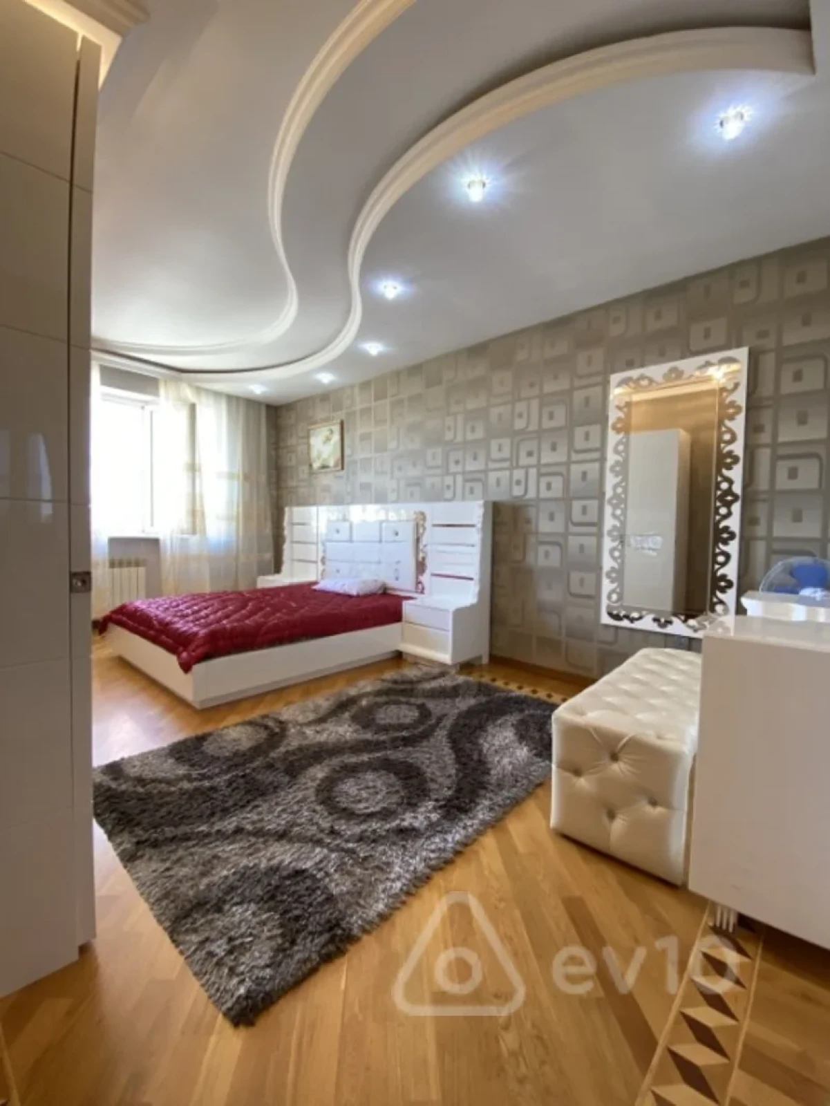 Kirayə verilir 3 otaqlı yeni tikili 115 m²
