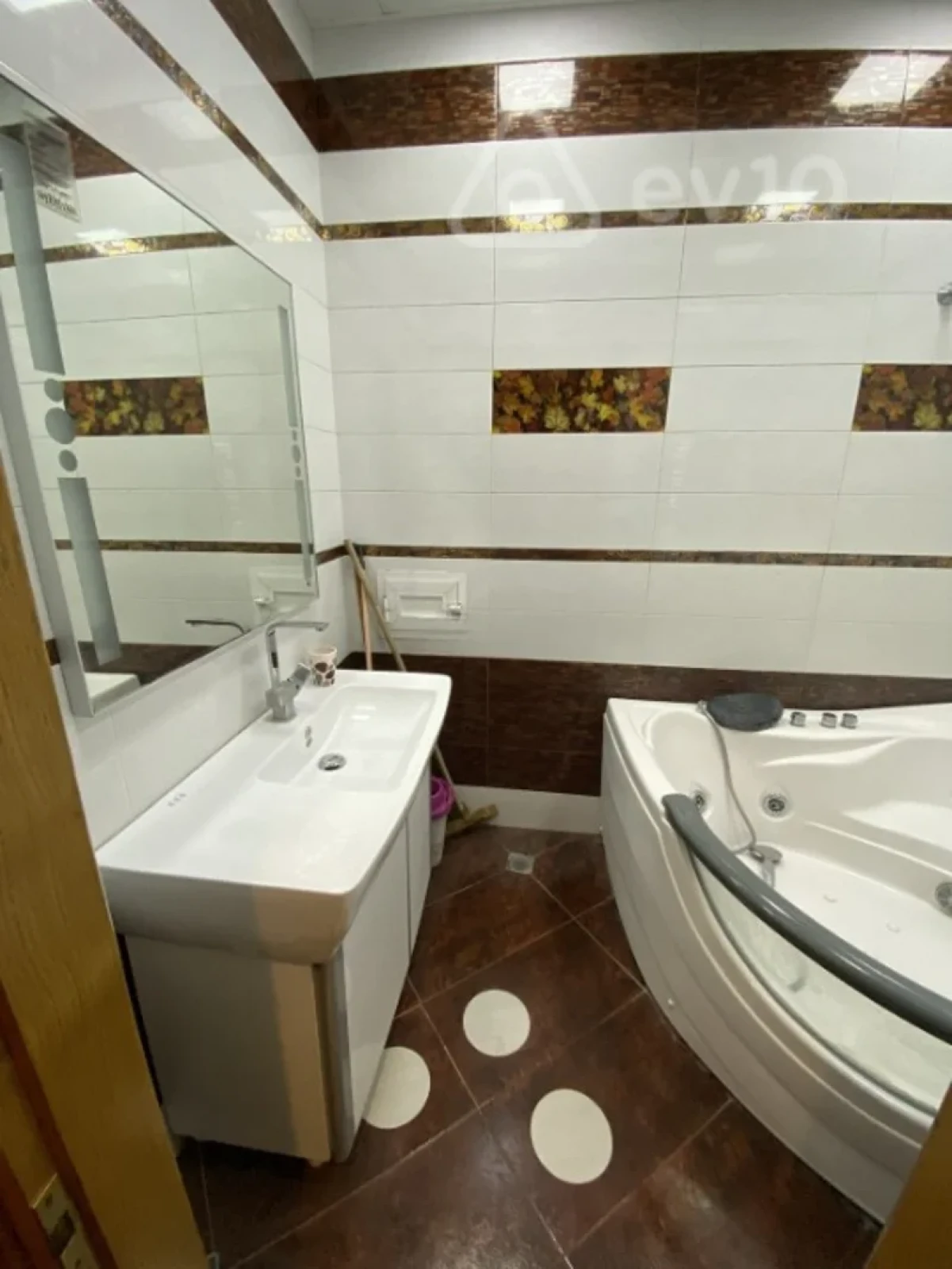 Kirayə verilir 3 otaqlı yeni tikili 115 m²