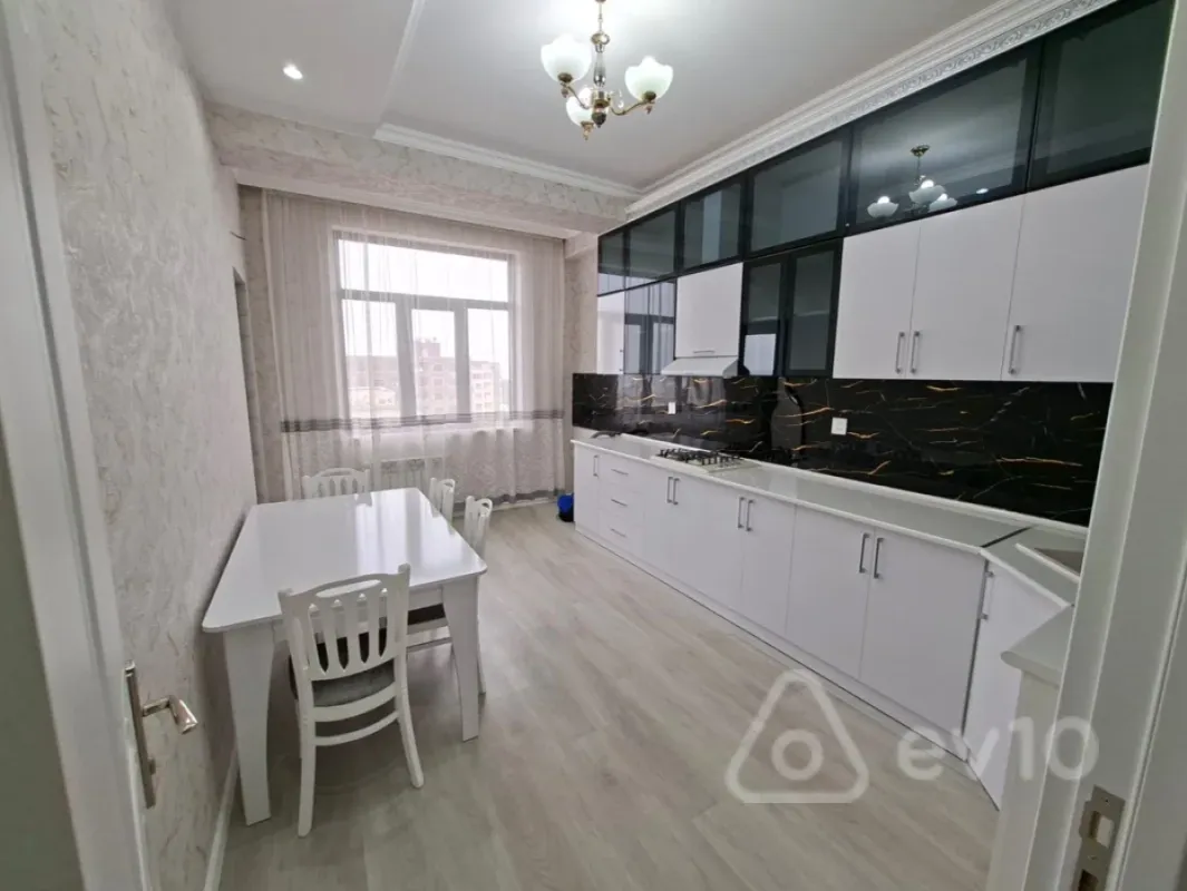 Kirayə verilir 2 otaqlı yeni tikili 83 m²