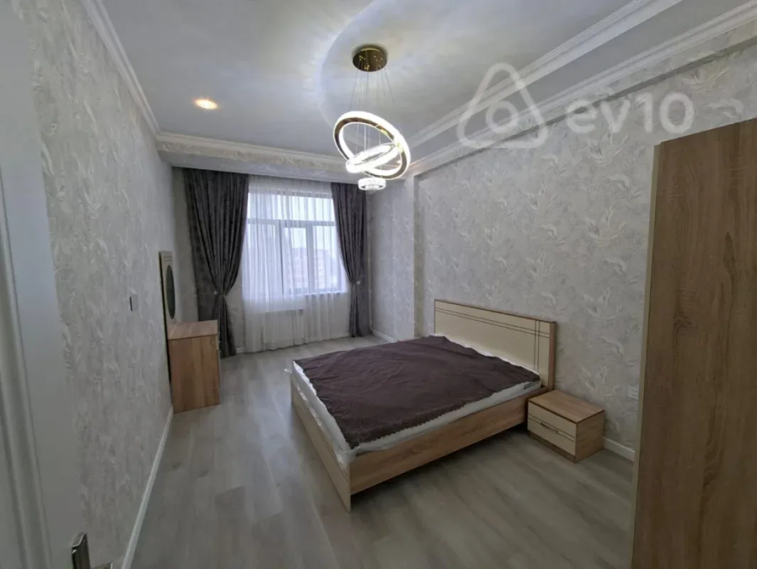 Kirayə verilir 2 otaqlı yeni tikili 83 m²