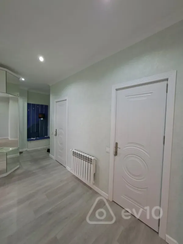 Kirayə verilir 2 otaqlı yeni tikili 83 m²