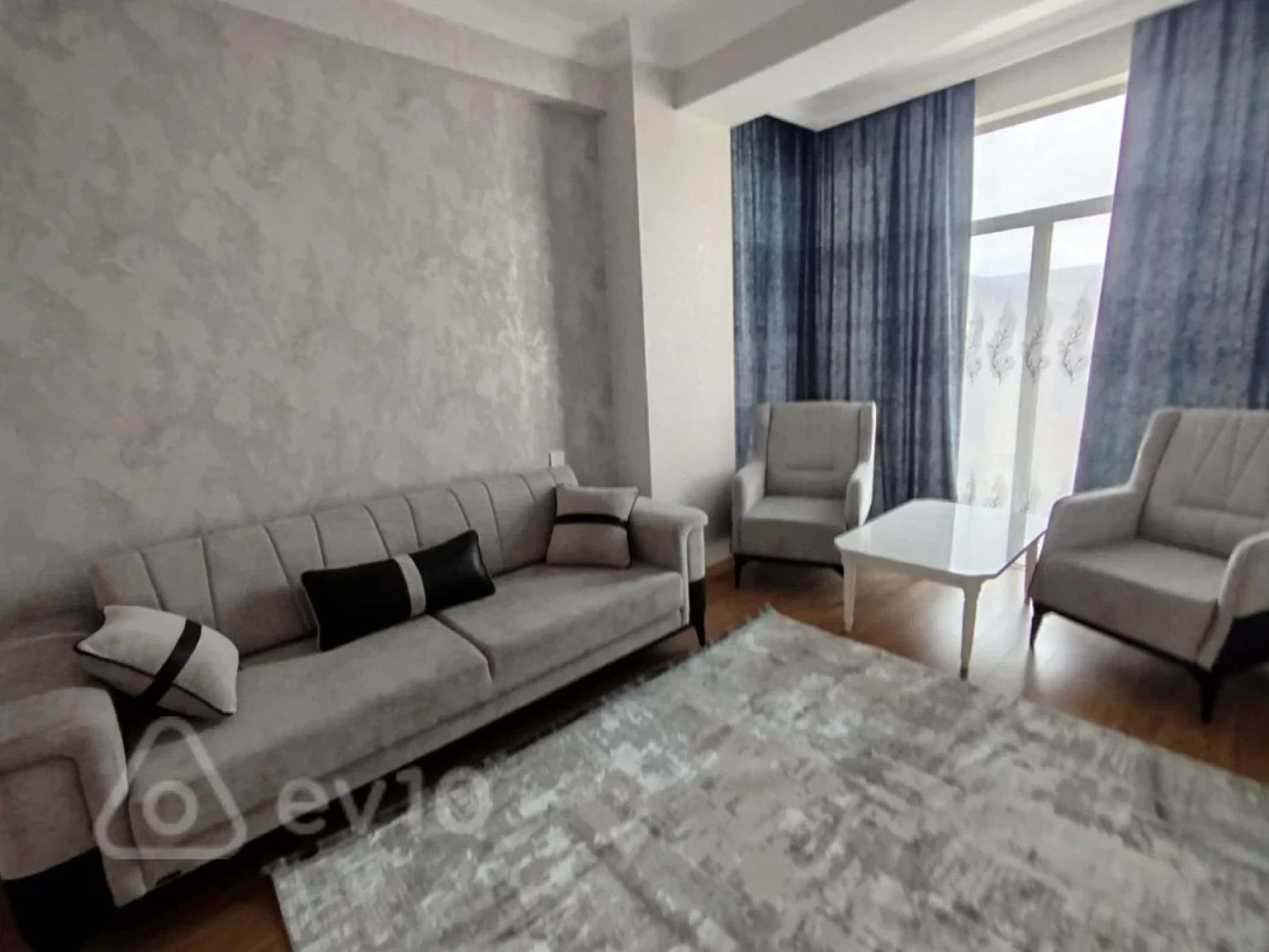 Kirayə verilir 3 otaqlı yeni tikili 125 m²