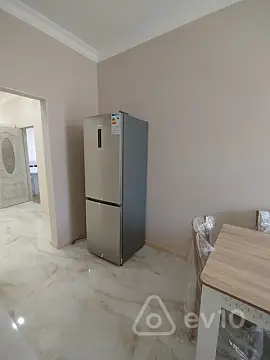Kirayə verilir 3 otaqlı yeni tikili 125 m²
