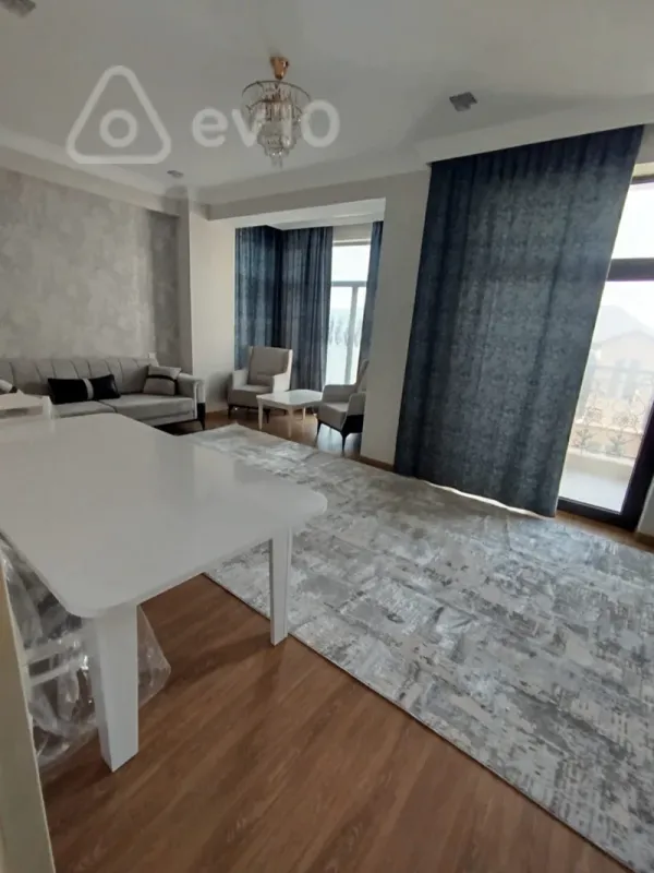 Kirayə verilir 3 otaqlı yeni tikili 125 m²