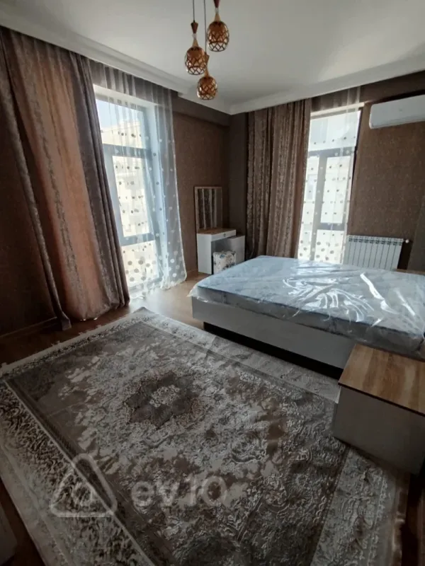Kirayə verilir 3 otaqlı yeni tikili 125 m²