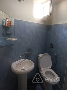 Kirayə verilir 2 otaqlı həyət evi 50 m²