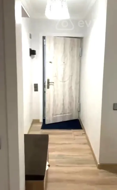 Kirayə verilir 2 otaqlı köhnə tikili 45 m²