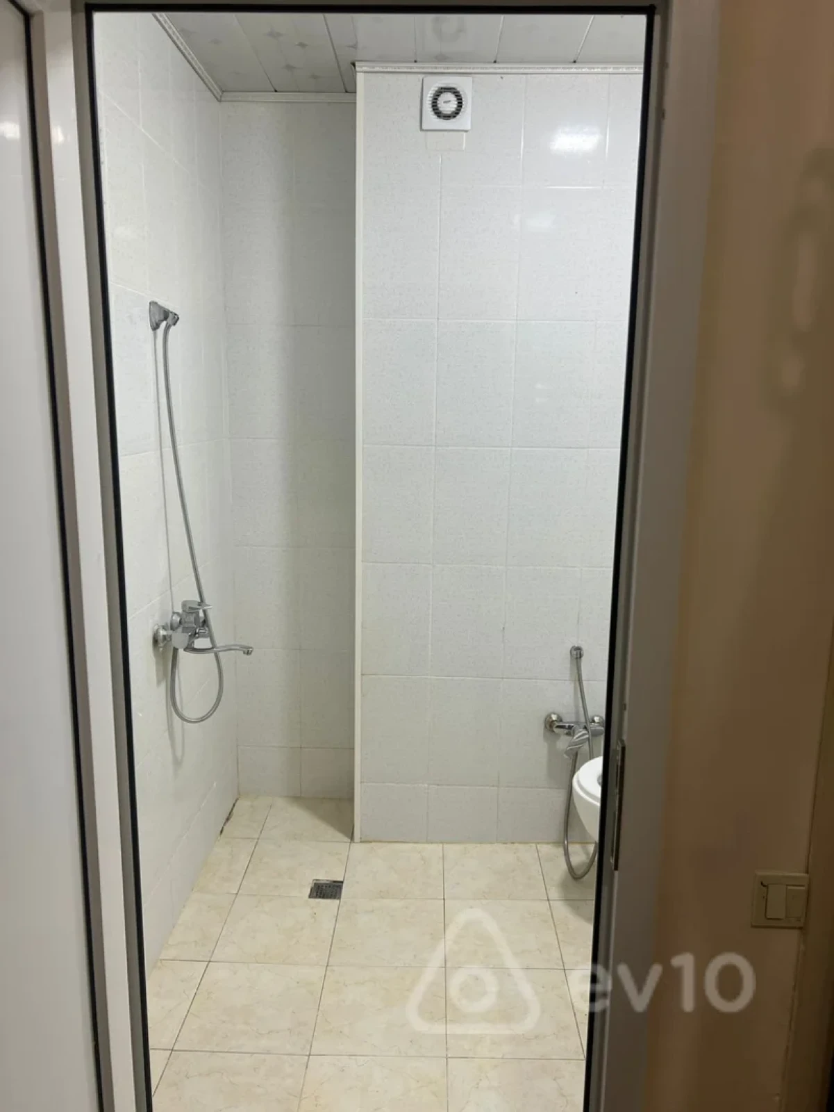 Kirayə verilir 3 otaqlı yeni tikili 110 m²