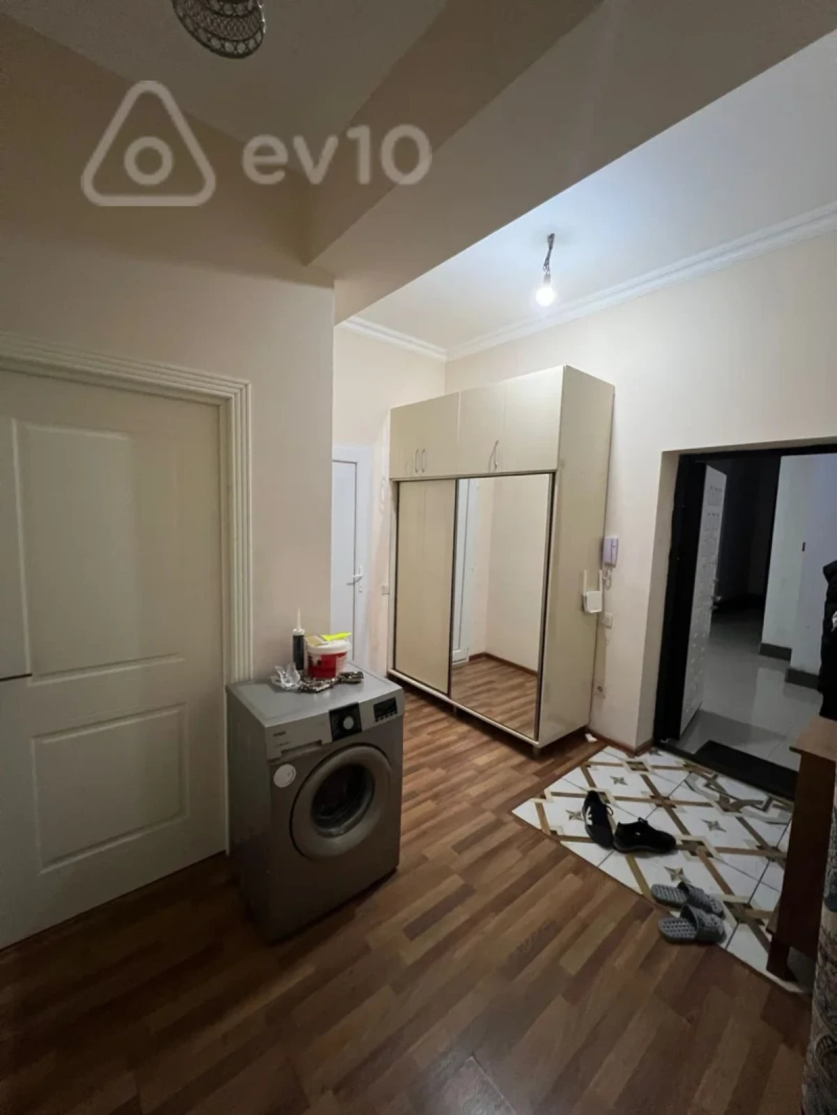 Kirayə verilir 3 otaqlı yeni tikili 110 m²