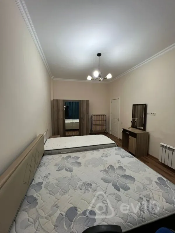 Kirayə verilir 3 otaqlı yeni tikili 110 m²