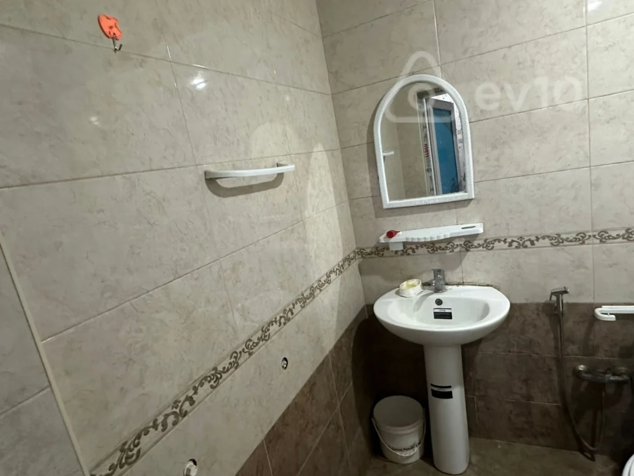 Kirayə verilir 2 otaqlı yeni tikili 67 m²