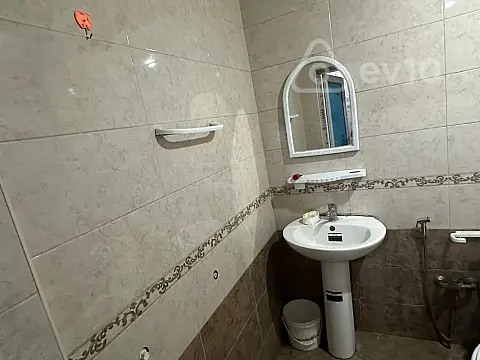 Kirayə verilir 2 otaqlı yeni tikili 67 m²
