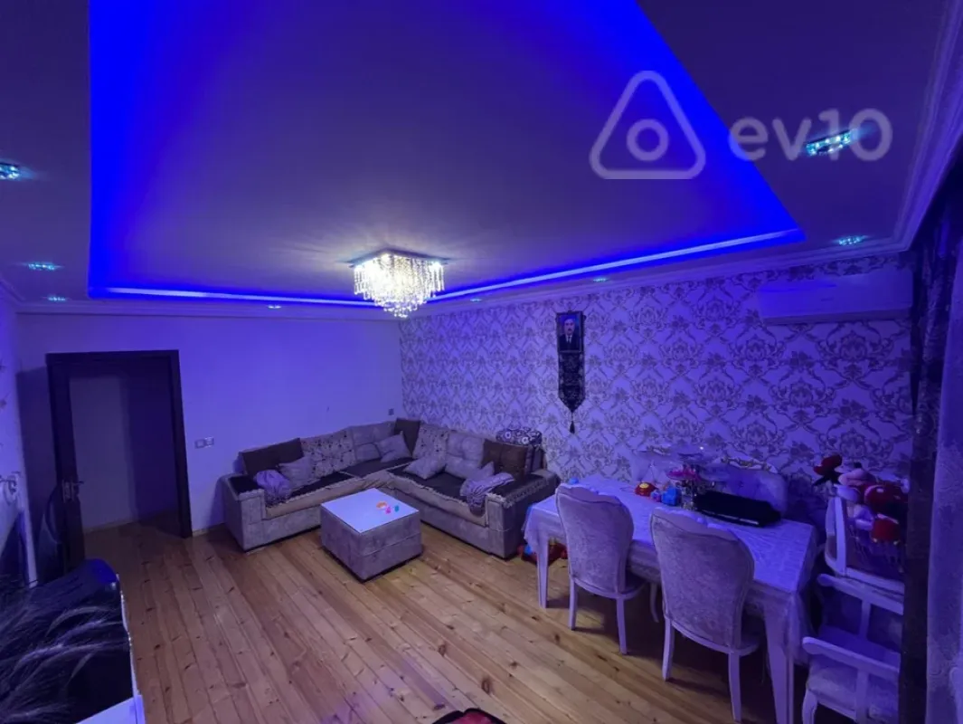 Kirayə verilir 2 otaqlı yeni tikili 90 m²