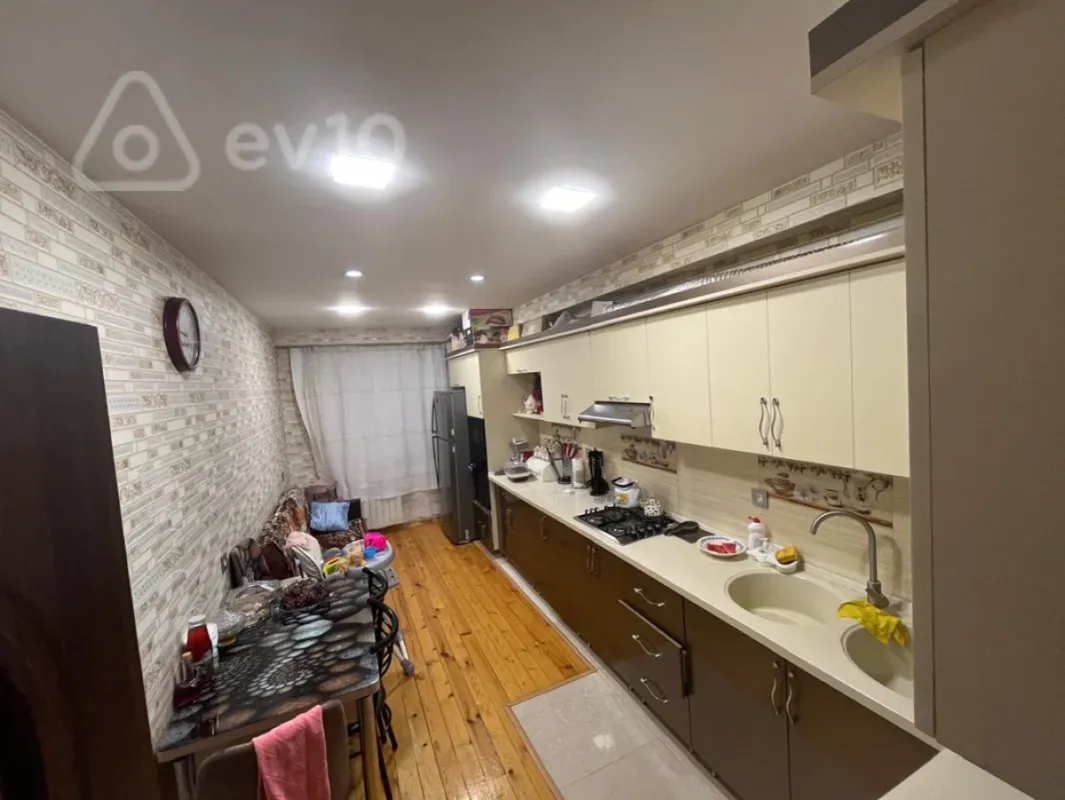 Kirayə verilir 2 otaqlı yeni tikili 90 m²