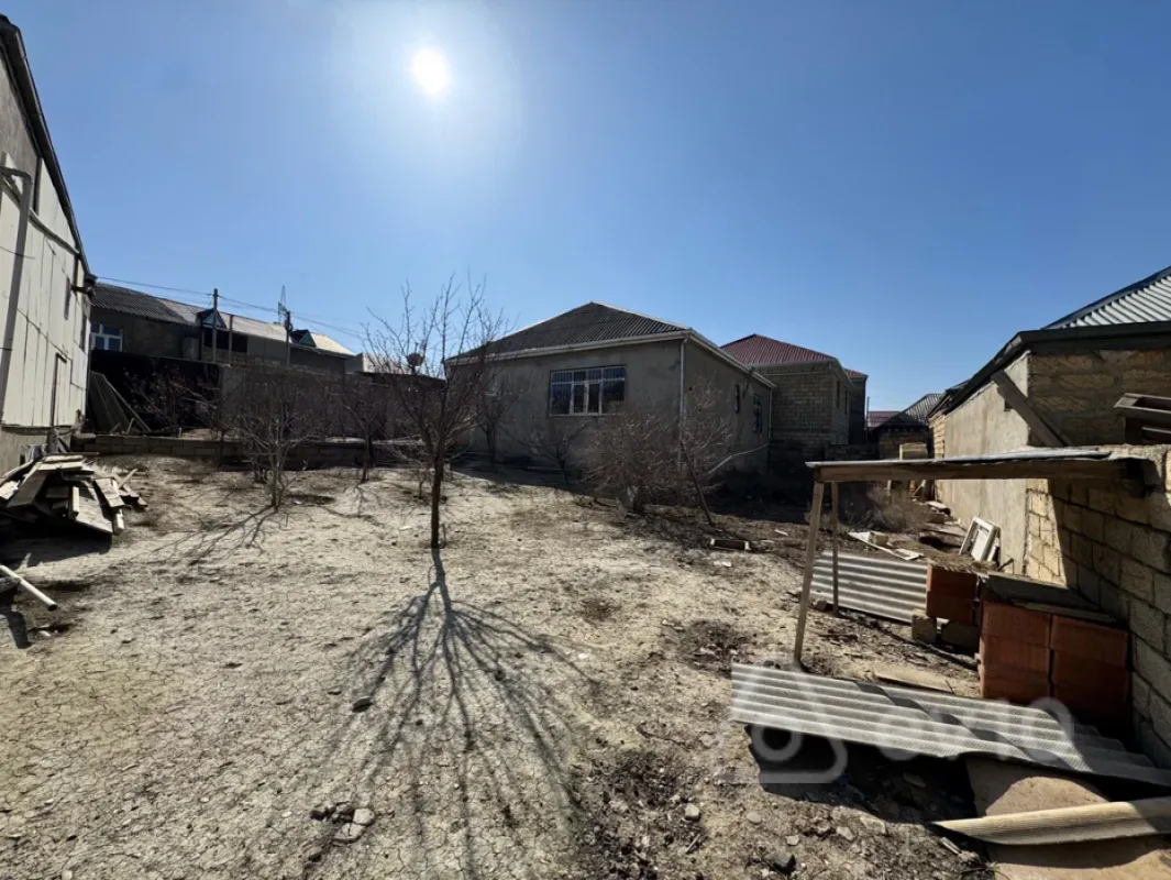 Satılır 4 otaqlı həyət evi 100 m²