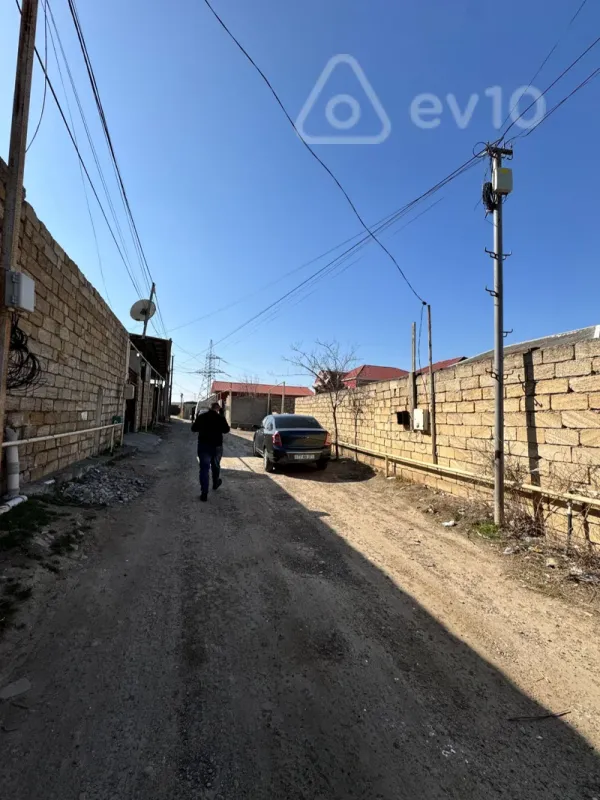 Satılır 4 otaqlı həyət evi 100 m²