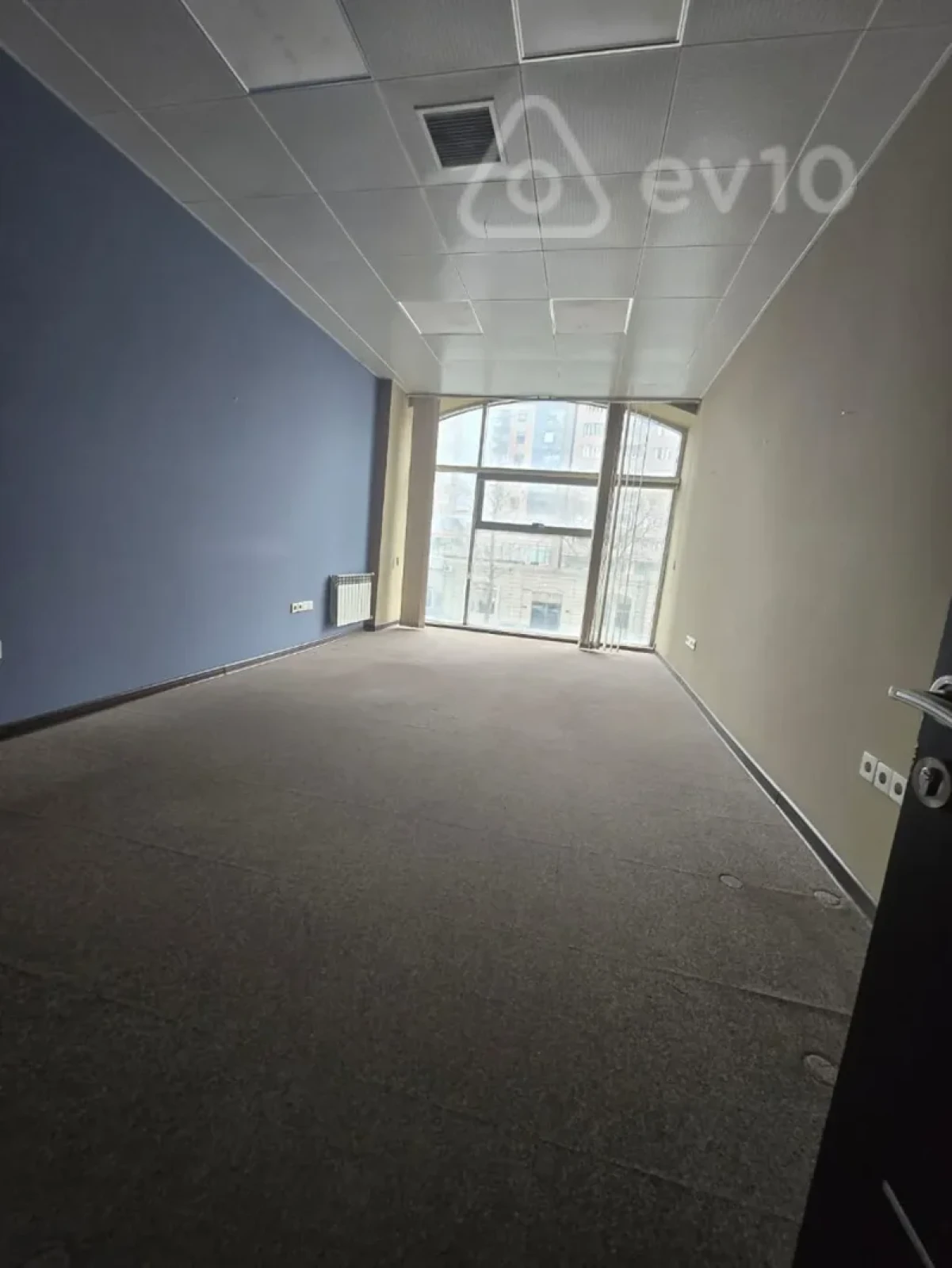 Satılır mənzil 110 m²