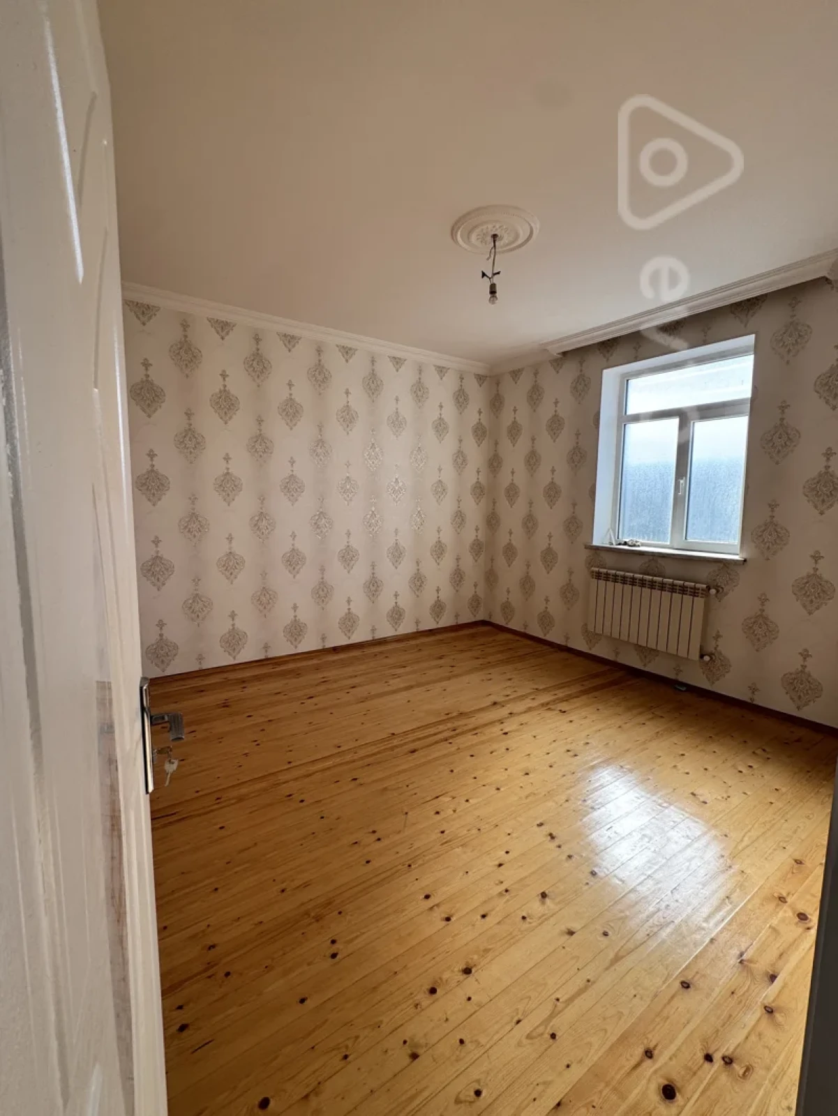Satılır 4 otaqlı həyət evi 150 m²