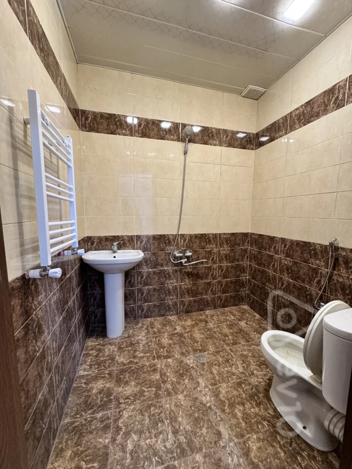 Satılır 4 otaqlı həyət evi 150 m²