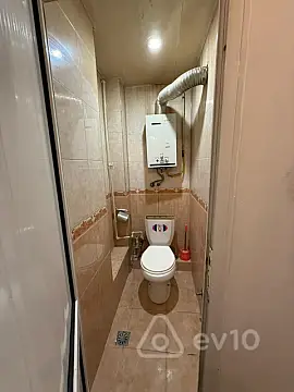Kirayə verilir 2 otaqlı köhnə tikili 60 m²