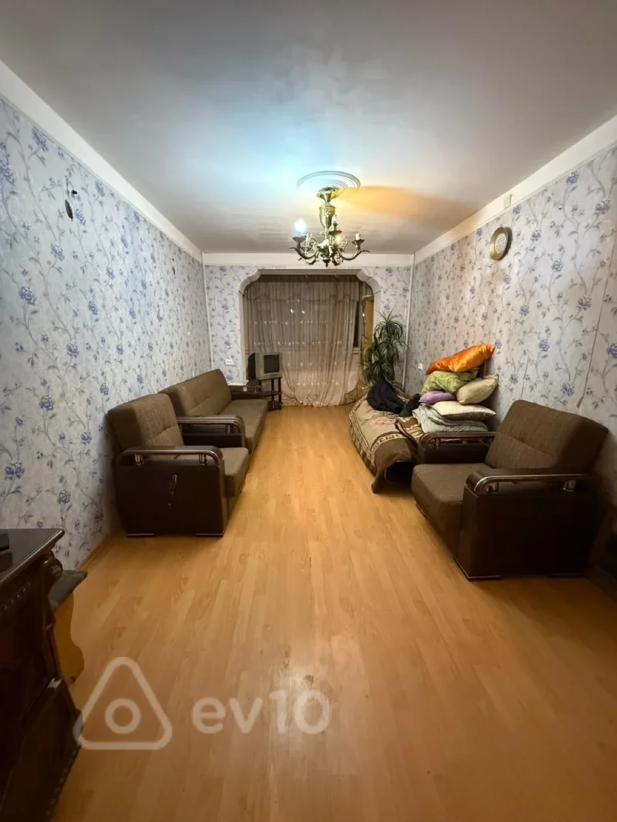 Kirayə verilir 2 otaqlı köhnə tikili 60 m²