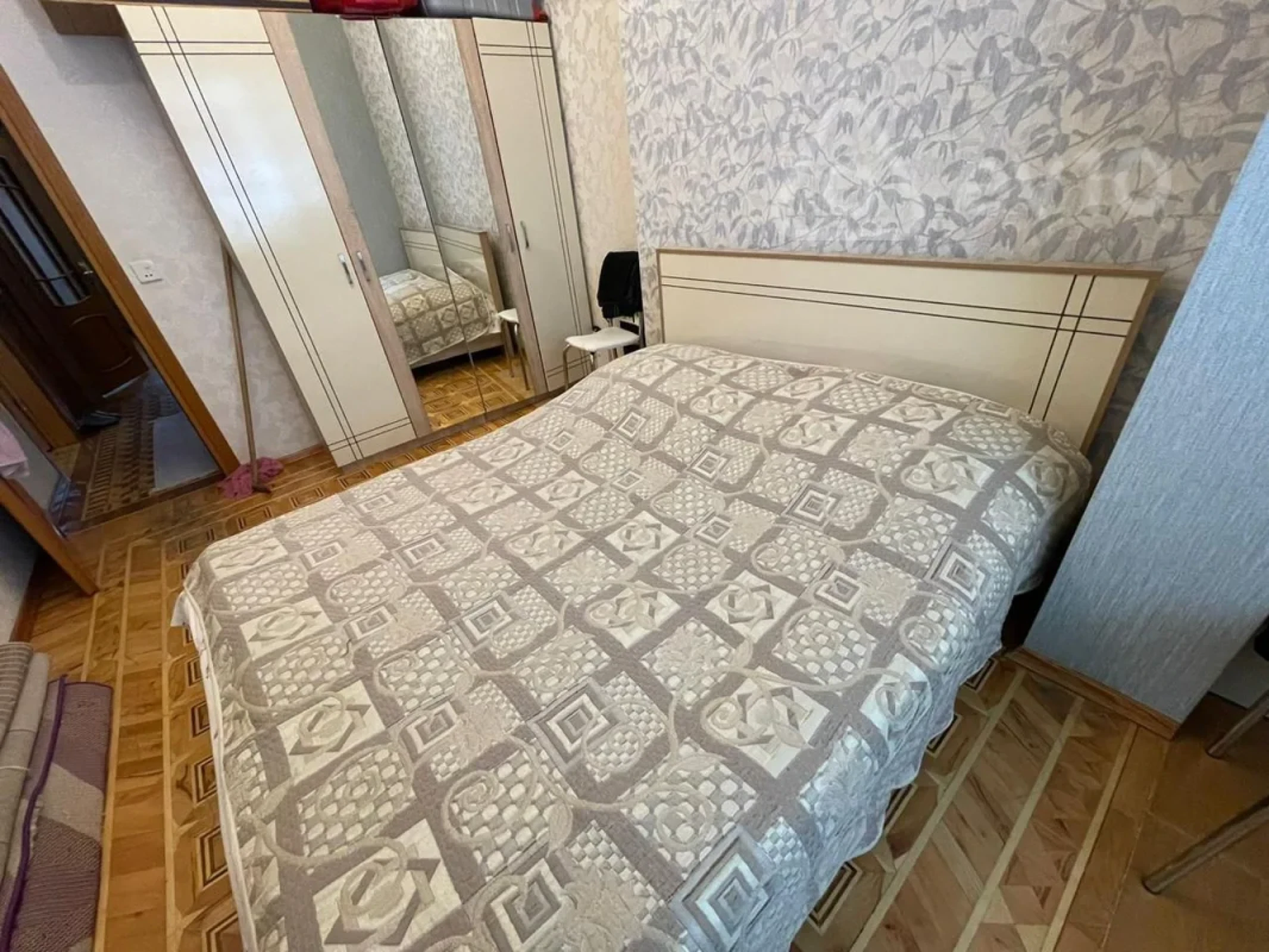 Kirayə verilir 2 otaqlı köhnə tikili 56 m²