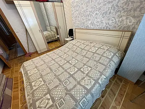 Kirayə verilir 2 otaqlı köhnə tikili 56 m²