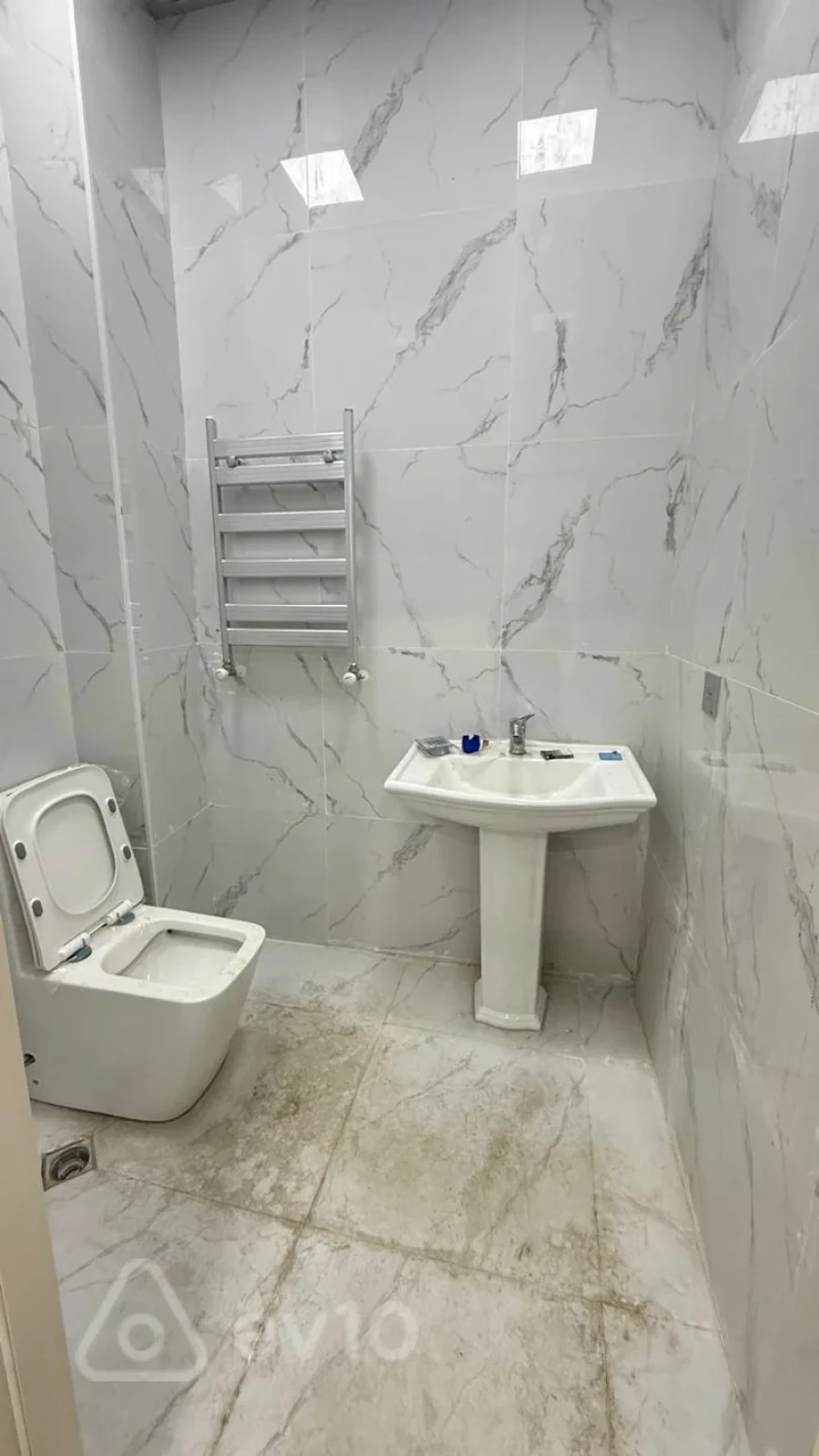 Kirayə verilir 3 otaqlı ofis 120 m²