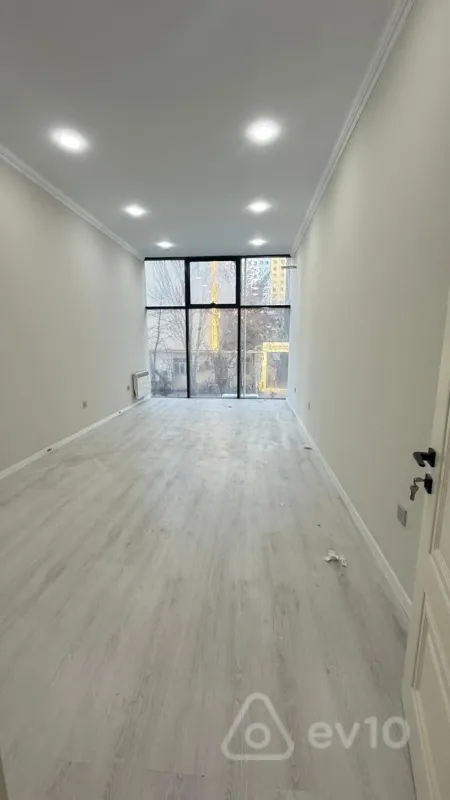 Kirayə verilir 3 otaqlı ofis 120 m²