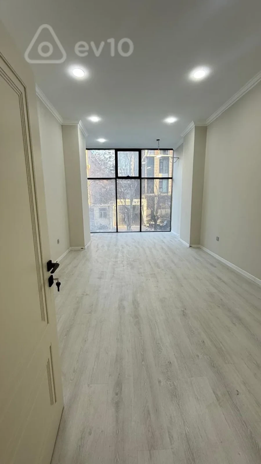 Kirayə verilir 3 otaqlı ofis 120 m²
