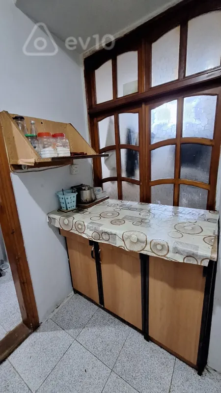 Kirayə verilir 2 otaqlı köhnə tikili 40 m²
