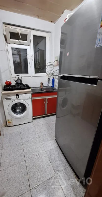 Kirayə verilir 2 otaqlı köhnə tikili 40 m²