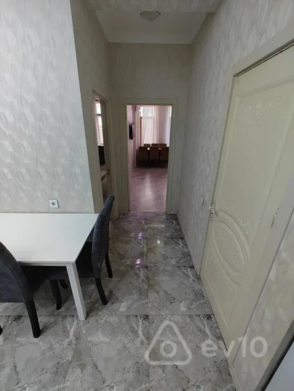 Kirayə verilir 2 otaqlı yeni tikili 50 m²