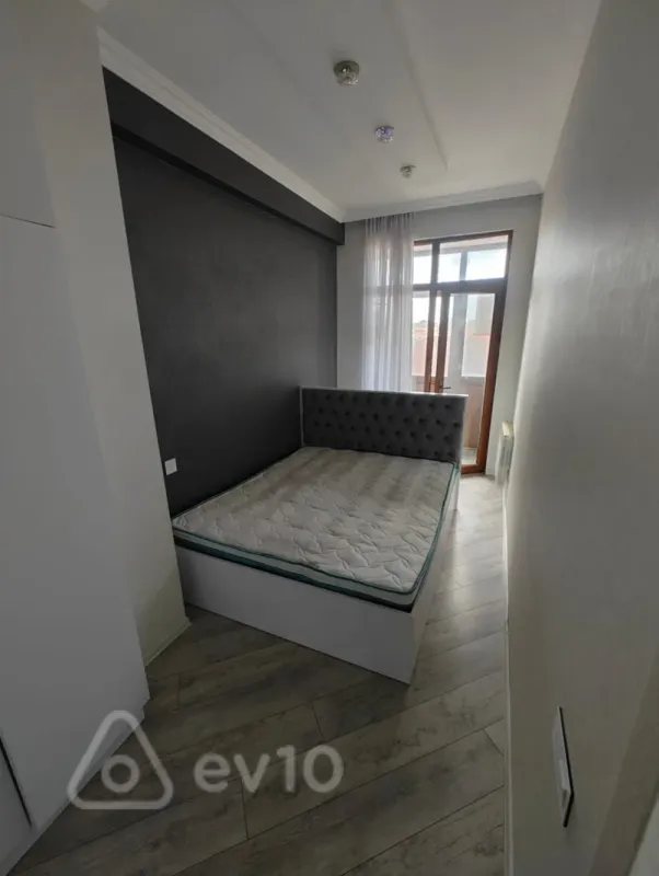 Kirayə verilir 2 otaqlı yeni tikili 50 m²