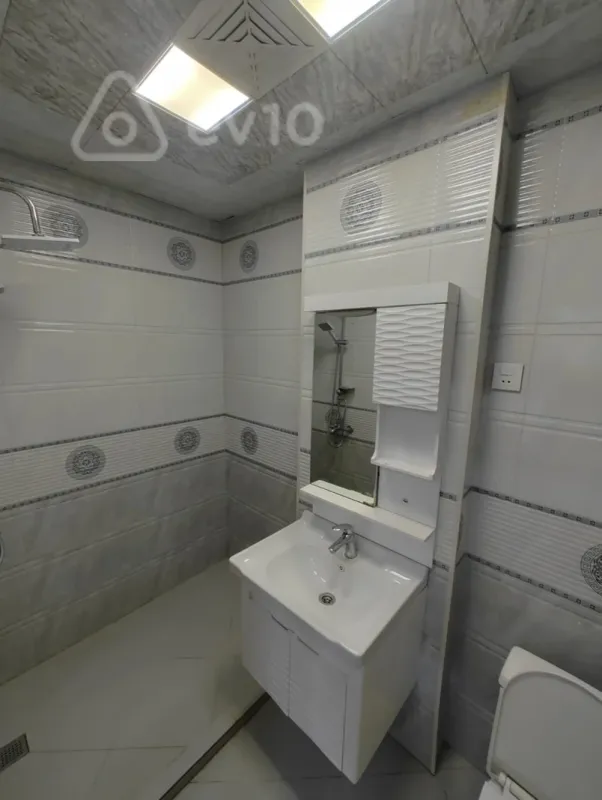 Kirayə verilir 2 otaqlı yeni tikili 50 m²