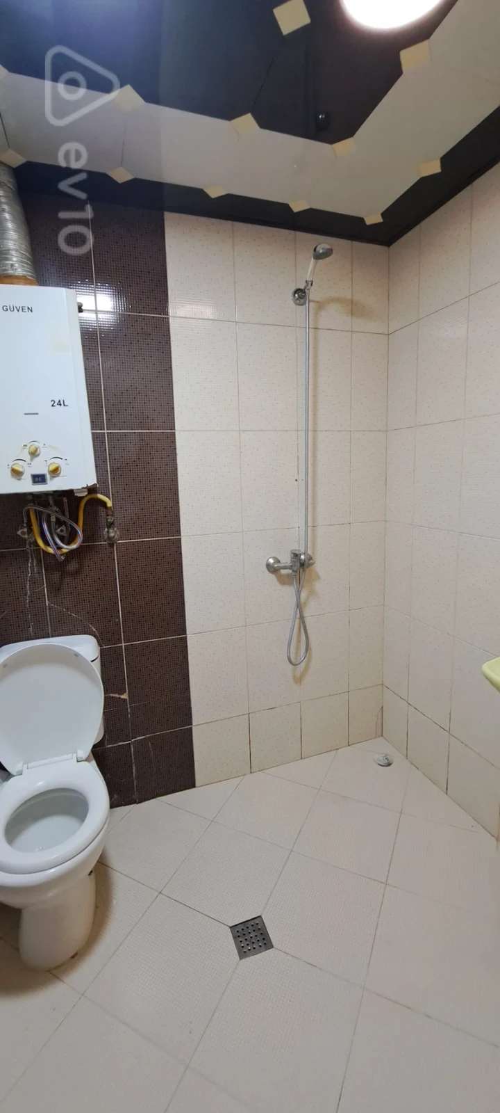 Kirayə verilir 3 otaqlı köhnə tikili 85 m²