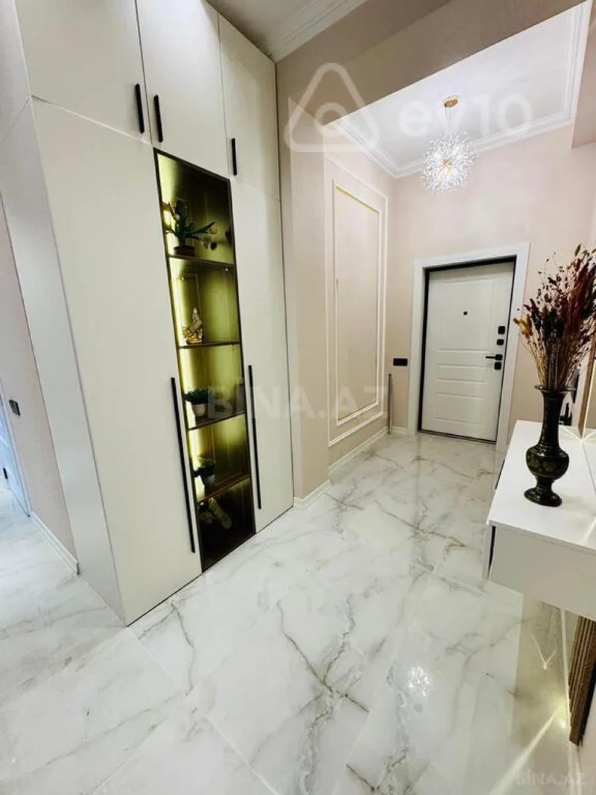 Kirayə verilir 3 otaqlı yeni tikili 100 m²