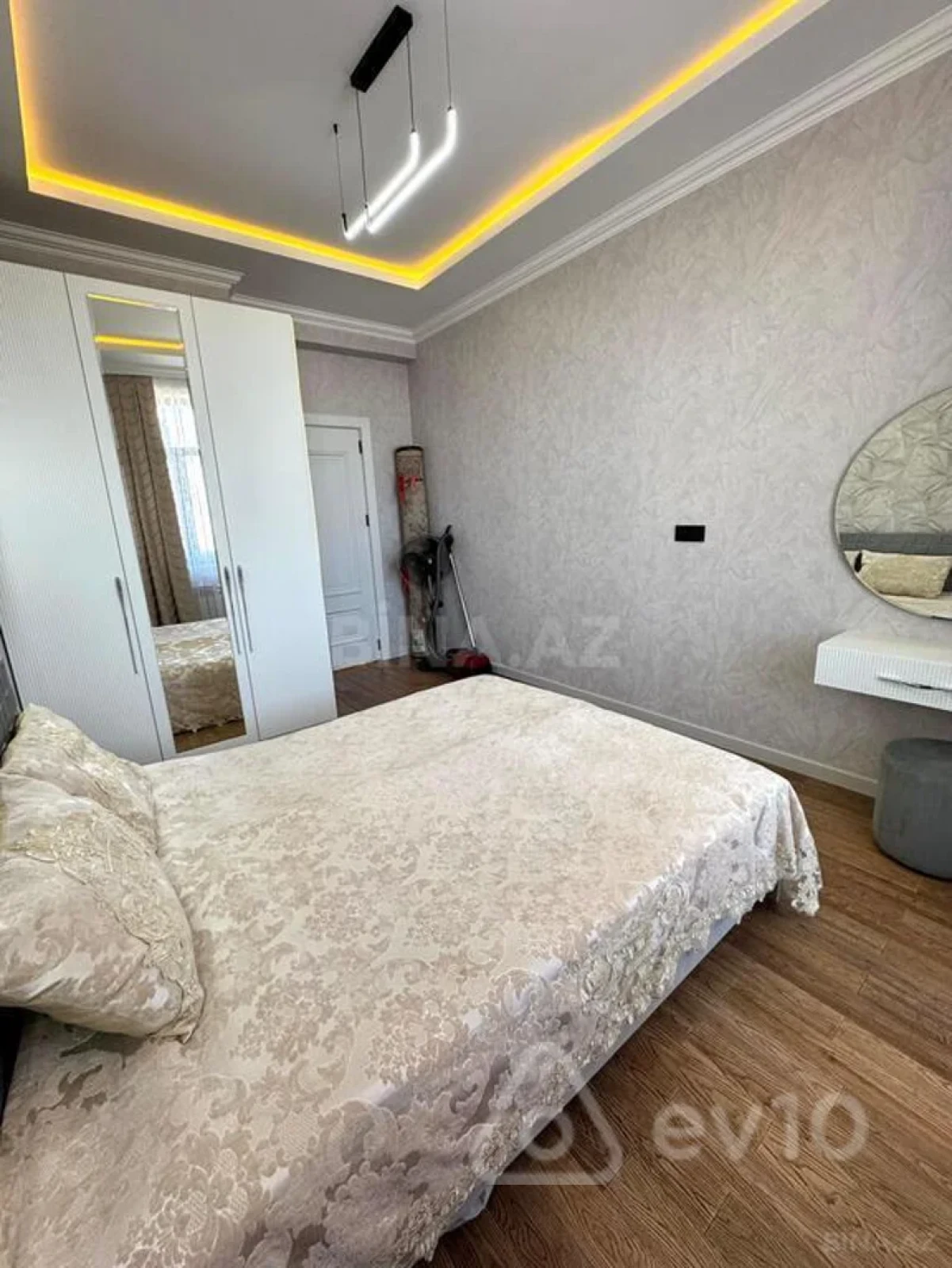 Kirayə verilir 3 otaqlı yeni tikili 100 m²