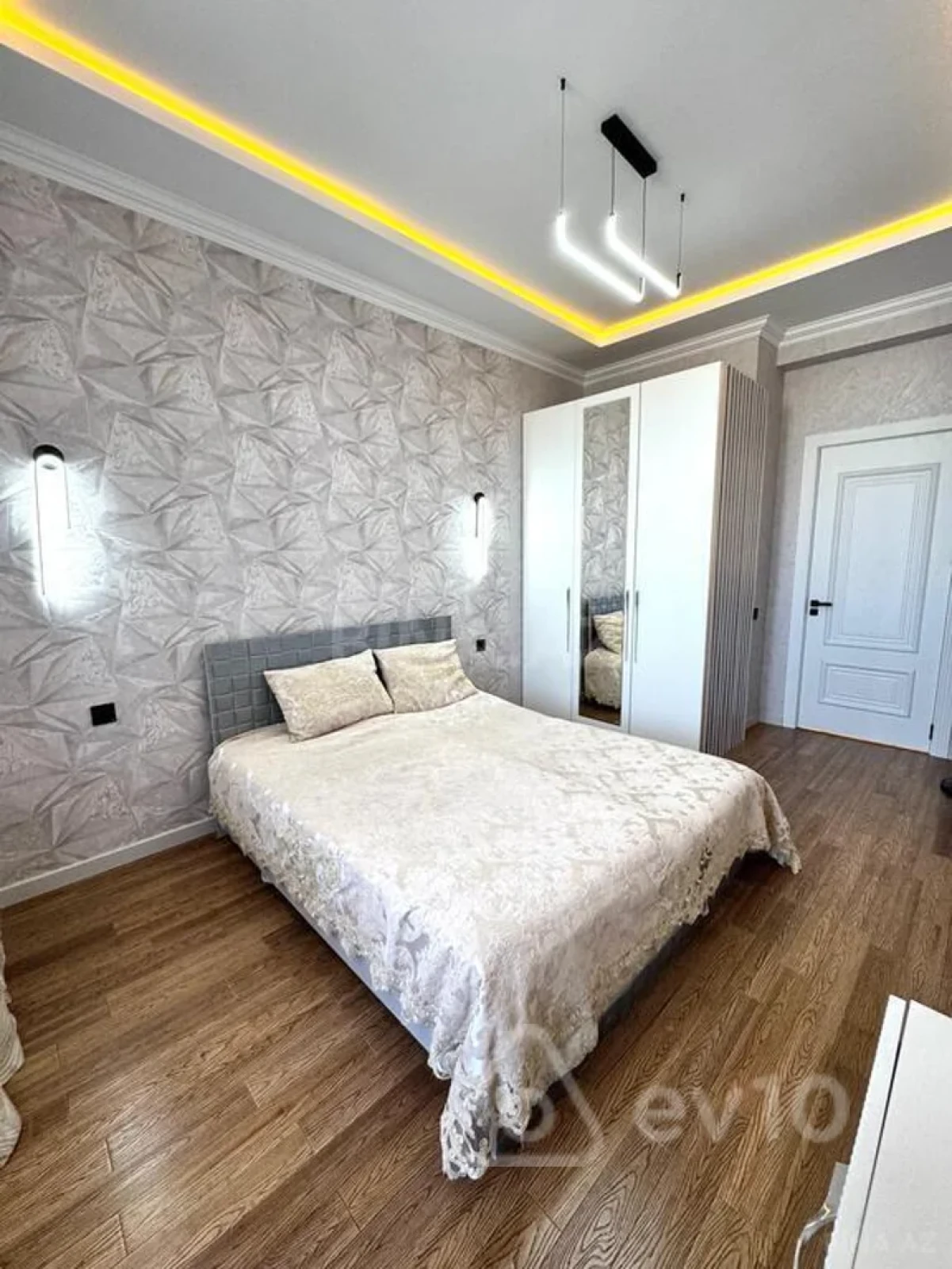 Kirayə verilir 3 otaqlı yeni tikili 100 m²