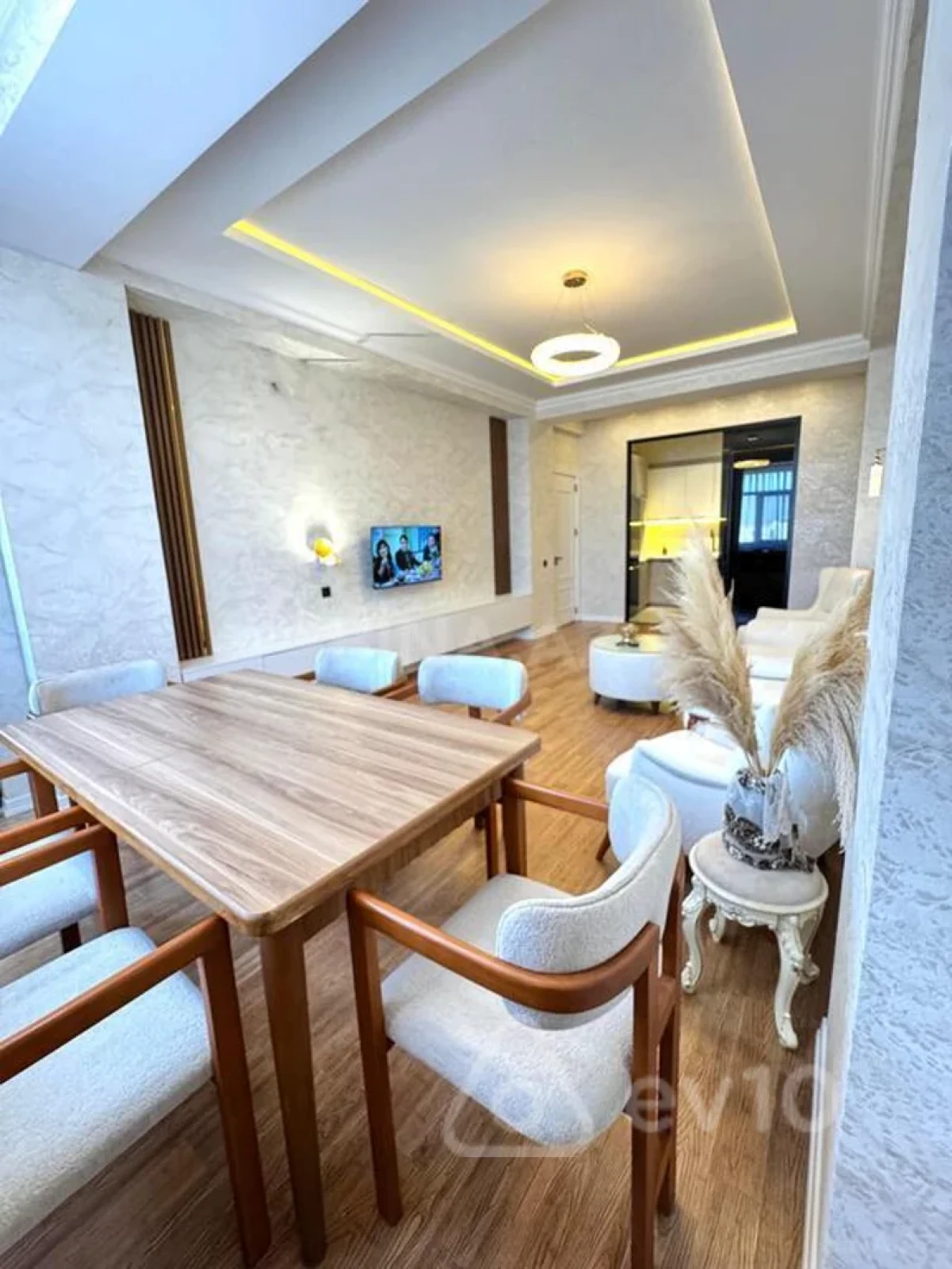 Kirayə verilir 3 otaqlı yeni tikili 100 m²