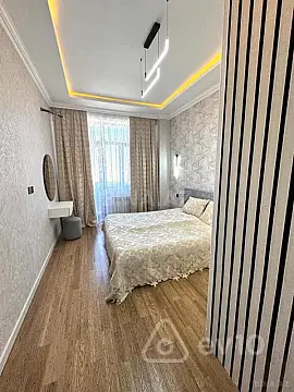 Kirayə verilir 3 otaqlı yeni tikili 100 m²