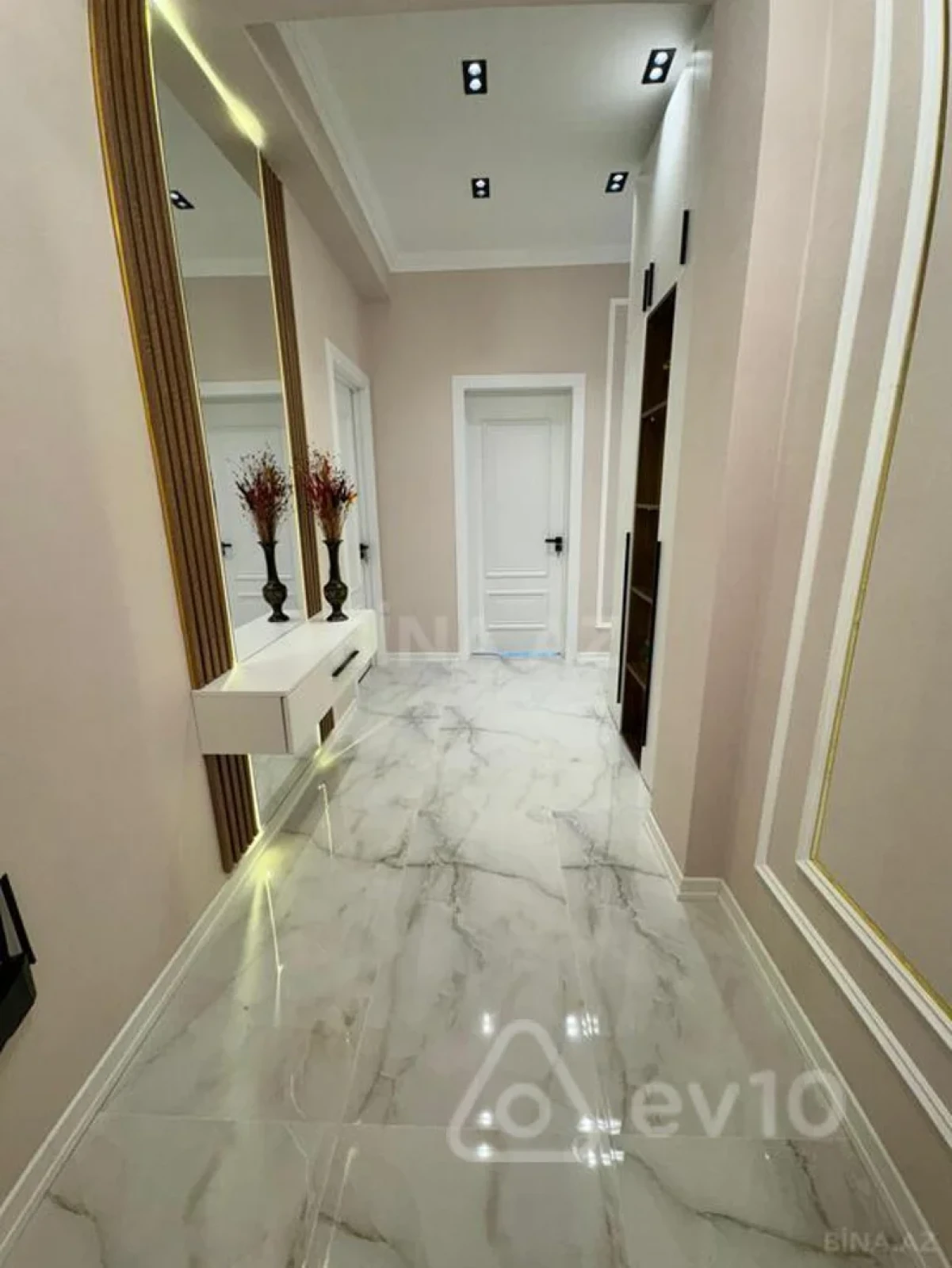 Kirayə verilir 3 otaqlı yeni tikili 100 m²