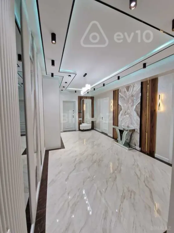 Kirayə verilir 3 otaqlı yeni tikili 140 m²