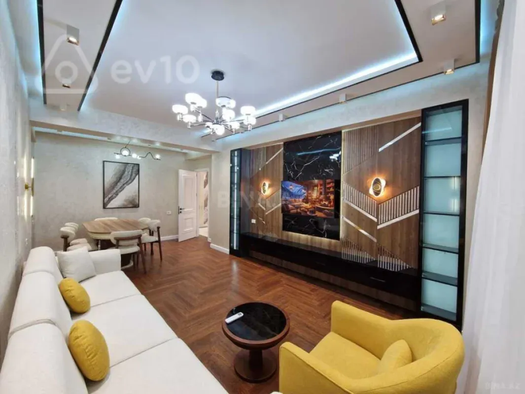 Kirayə verilir 3 otaqlı yeni tikili 140 m²