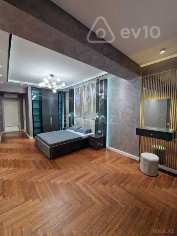 Kirayə verilir 3 otaqlı yeni tikili 140 m²