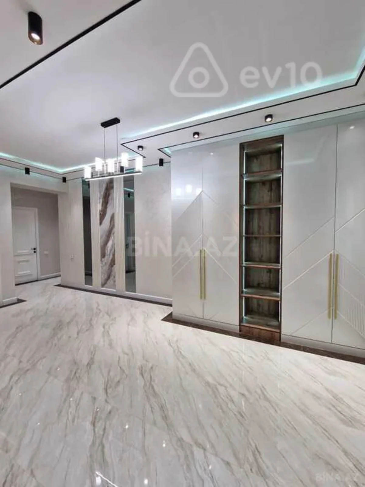 Kirayə verilir 3 otaqlı yeni tikili 140 m²