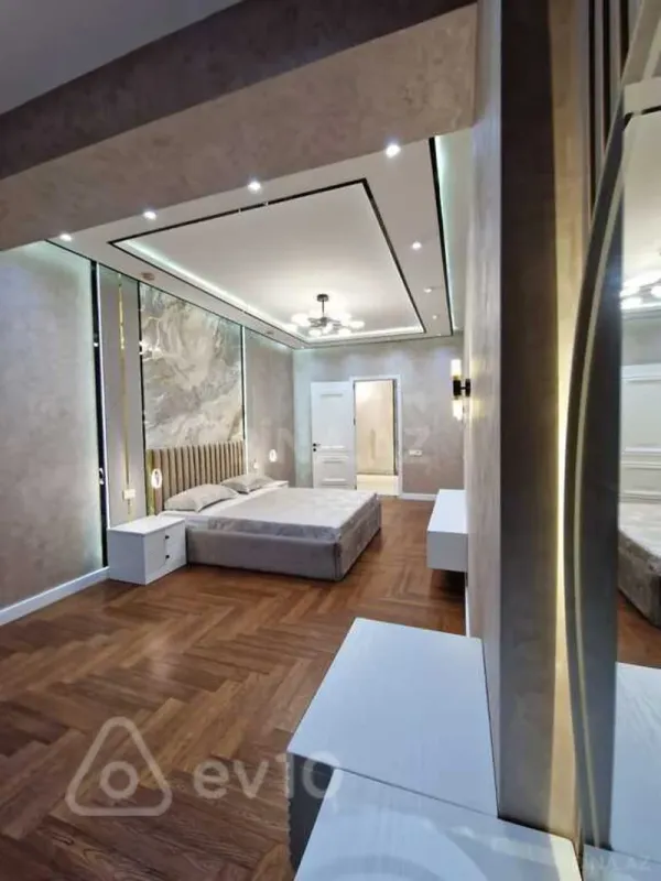 Kirayə verilir 3 otaqlı yeni tikili 140 m²