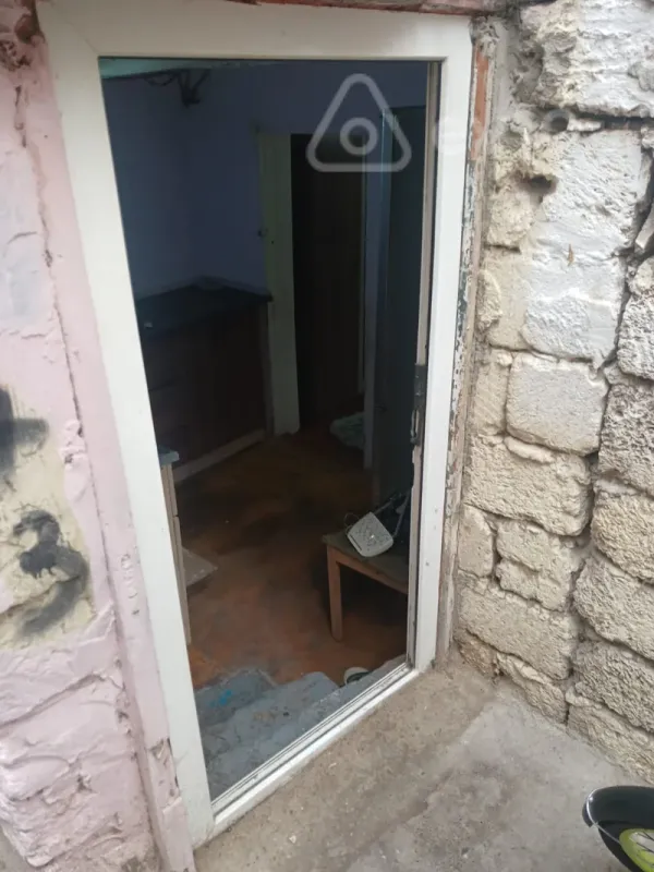 Kirayə verilir 1 otaqlı köhnə tikili 20 m²