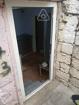 Kirayə verilir 1 otaqlı köhnə tikili 20 m²